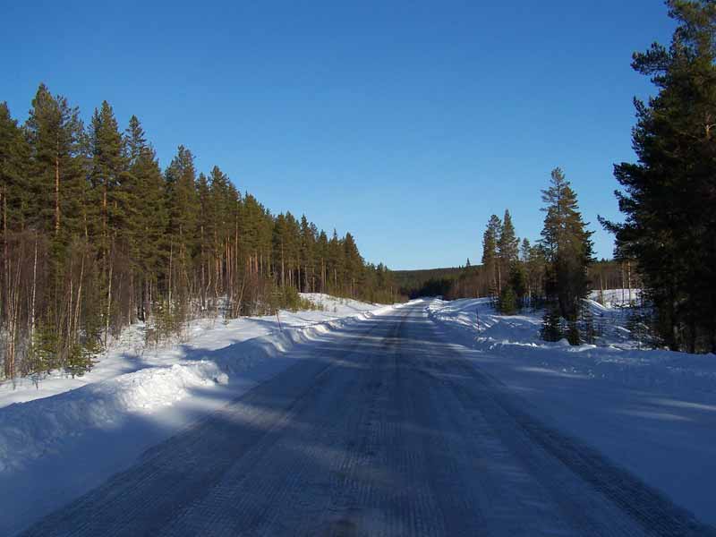 The roads in Sweden typically have very little traffic