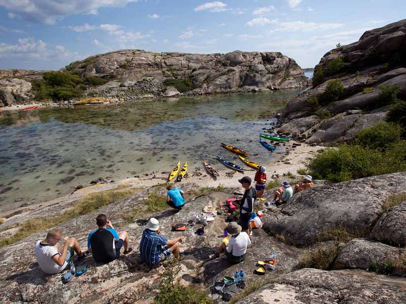 Guided day kayak tours in the archipelago