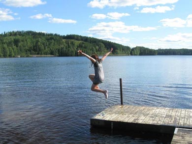 Swimming from the jetty | Photo: John Hartshorn