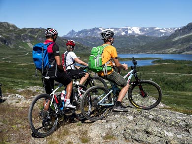 North Route: Gravel bikes, mountain bikes and e-bikes are available for the tours depending on your preference | Photo: JT