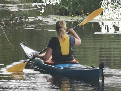 Canadian canoes or kayaks can be used for the tour | Photo: KS