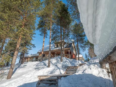 Wilderness Lodge and Husky Sledding in Swedish Lapland | Photo: KST