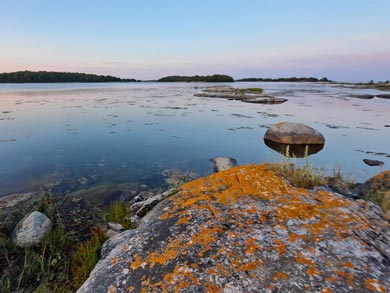 Guided Sea Kayaking in the Stockholm Archipelago | Photo: Andrew Foley