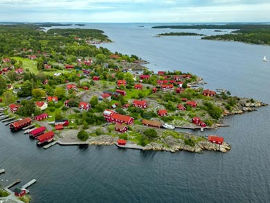 Guided Sea Kayaking in the Stockholm Archipelago | Photo: KT