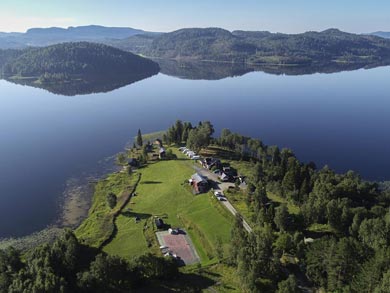 The hiking centre is beautifully located on a peninsula jutting into the lake | Photo: A. Säterberg