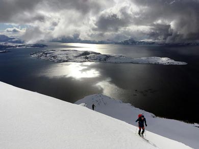 Alpine Ski Touring in Lyngen | Photo: LOC