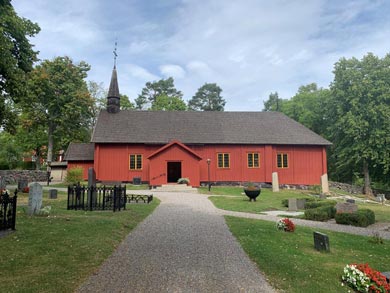 There are many points of historic and cultural interest along the route | Photo: NT