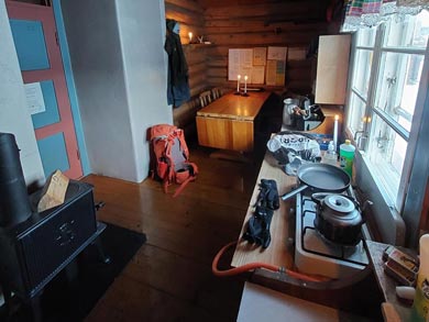 Example interior of the mountain cabins | Photo: RRL