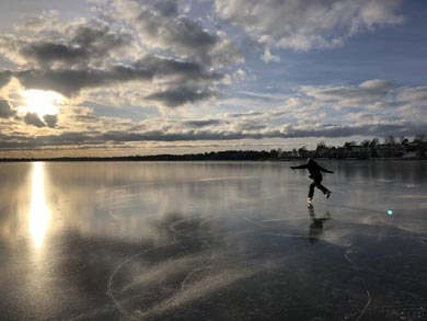 Natural ice skating is very different from figure skating, but you could still try to strike a pose! | Photo: SA