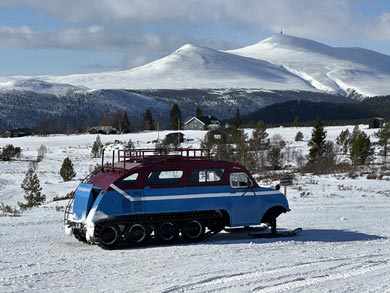A traditional snow-cat is normally used for transfer to the mountain lodge | Photo: Maureen Birch
