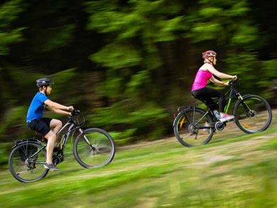 Cycling from the cabin | Photo: TET