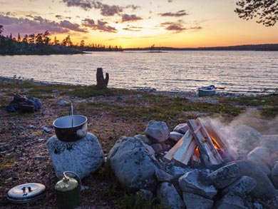 Campfires in the reserve are permitted at designated fireplaces using the wood provided | Photo: Linus Behrmann