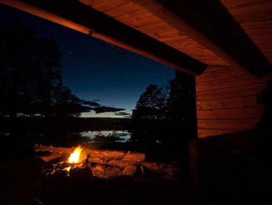 There are some wind-shelters in the reserve, which a perfect spot for a cosy evening | Photo: TS