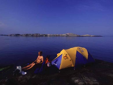 The archipelago offers many wonderful spots for wild camping | Photo: J. Hermanssson