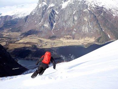 Alpine Ski Touring in Romsdal | Photo: UB