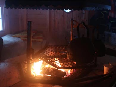 Discover Husky Sledding in the Wilderness | Photo: Sara Wie