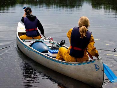 Canoe Tours on Rottnan | Photo: Robyn Babb