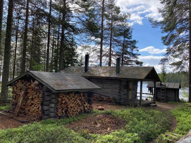 Free public cabin with sauna on Lentosaari | Photo: John and Jenny Baston